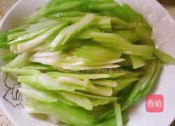 芹菜炒羊肝的做法图解3