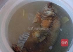 砂锅鲫鱼蘑菇豆腐汤的做法图解6