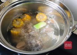 山药玉米排骨汤的做法图解4