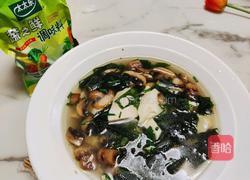 蘑菇豆腐裙带菜汤的做法图解10