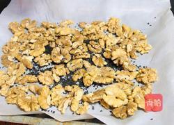黑芝麻核桃酥的做法图解1