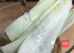 凤尾白菜的做法图解1