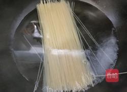 酸辣汤粉的做法图解2