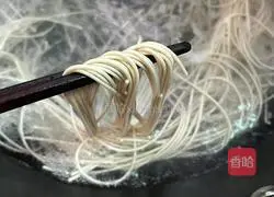 Illustration of how to make clear soup germ noodles 5