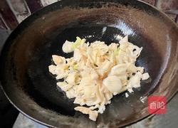 【春季“养肺”】荷塘什锦小炒肉的做法图解6