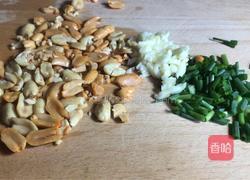 枸杞花生拌苦菊的做法图解3