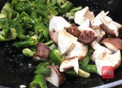 青椒香菇炒鸡蛋的做法图解8