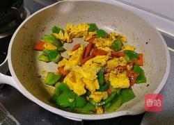 蚝油菜椒炒鸡蛋的做法图解7