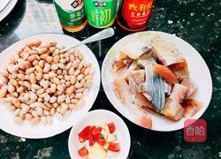 咸鱼烧花生的做法图解3