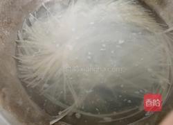 番茄米线的做法图解2