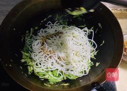 莲花菜鸡蛋炒米线的做法图解9