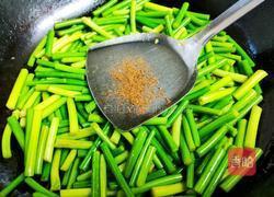 美汁蒜苔鸡蛋小炒的做法图解5