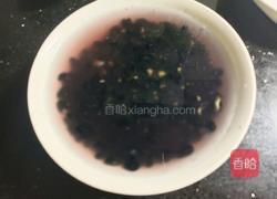 香炒黑豆的做法图解2