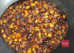 香菇黄豆酱米线的做法图解6