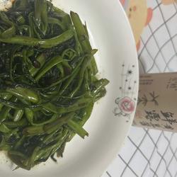 香畴黄豆酱炒空心菜的做法[图]