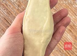 【春季养生菜】韭菜雪花煎包的做法图解6