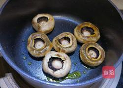 口蘑鲜汤的做法图解3