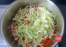 Illustration of how to make fried vegetarian rice noodles 7