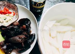 轻盐山药炒木耳的做法图解1