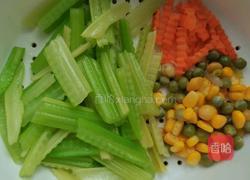 凉拌芹菜的做法图解6