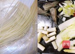 砂锅酸辣米线的做法图解1