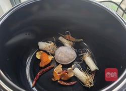 压力锅煲猪蹄汤的做法图解3