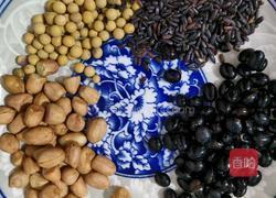 营养黑豆浆的做法图解1