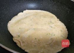 鸡蛋葱花饼的做法图解9
