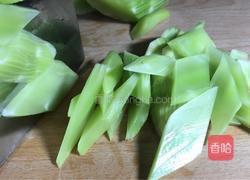 干锅莴笋片的做法图解1