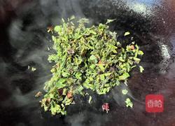【春季养生菜】香椿炒鸡蛋的做法图解3