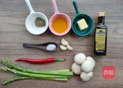 法式芦笋炒口蘑的做法图解1