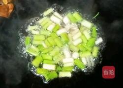 腊肠炒棒菜头的做法图解6