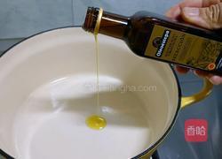 香菇鸡肉粥的做法图解1