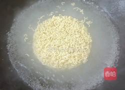 炒方便面的做法图解2