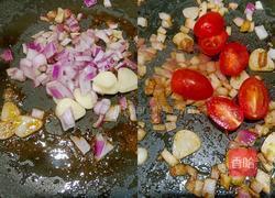 番茄大虾墨鱼面的做法图解6