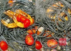 番茄大虾墨鱼面的做法图解8