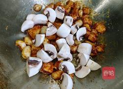 蒜子口蘑鸡胸肉的做法图解6