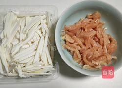 茭白嫩炒鸡胸肉的做法图解2