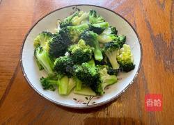 清炒西兰花的做法图解12