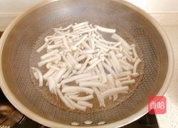 白玉菇炒油菜的做法图解2