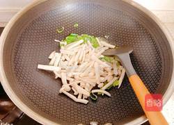 白玉菇炒油菜的做法图解8