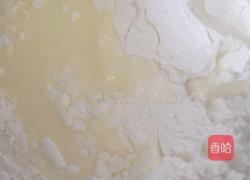 草莓奶球的做法图解1