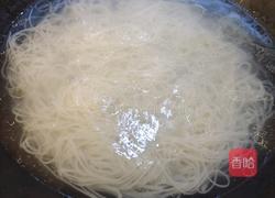 牛腩捞米粉的做法图解2