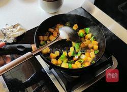 青椒土豆炒鸡丁的做法图解13