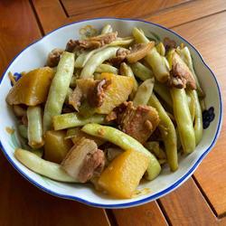 土豆炖豆角的做法[图]