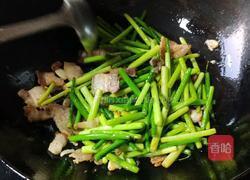 蒜苗回锅肉的做法图解4