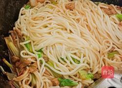 芹菜瘦肉炒面的做法图解10