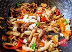 蟹味菇炒辣椒的做法图解9