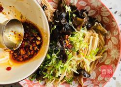 腐竹拌耳子的做法图解7