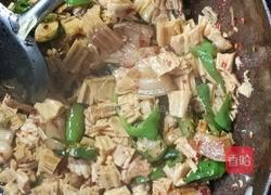 腐竹炒肉的做法图解4